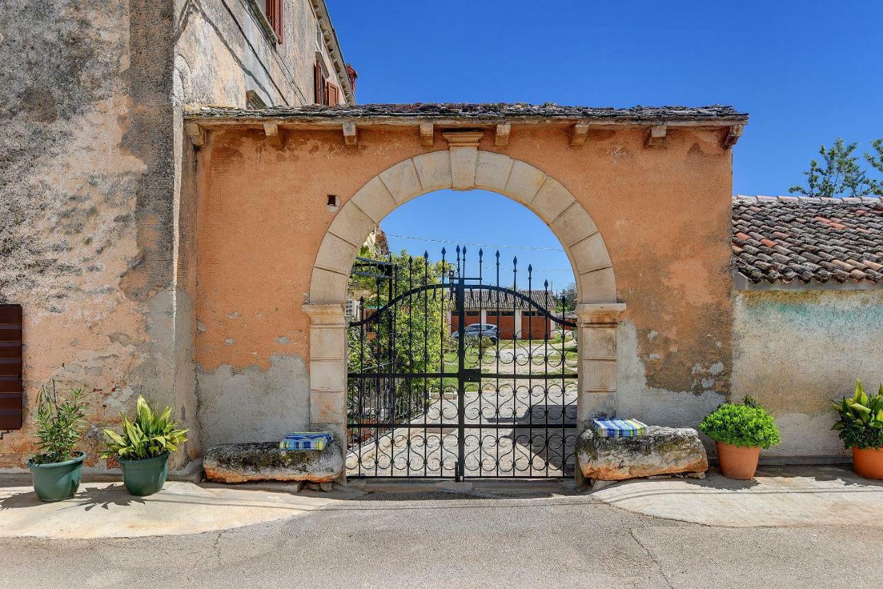 Villa Palazzo 1812 Krnica Esterno foto