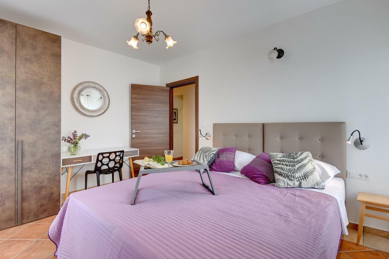 Villa Palazzo 1812 Krnica Esterno foto