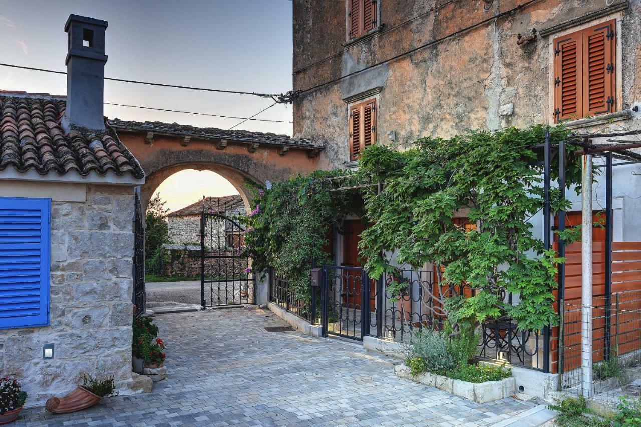 Villa Palazzo 1812 Krnica Esterno foto